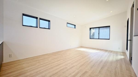 �����s���c�s�{���c�̐V�z��ˌ��Ẵ��r���O