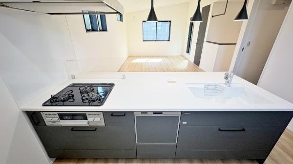 �����s���c�s�{���c�̐V�z��ˌ��ẴL�b�`��