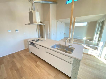 �_�ސ쌧���q�s����2���ڂ̐V�z��ˌ��ẴL�b�`��