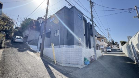 �����s���c�s�{���c�̐V�z��ˌ��Ă̑O�ʓ��H�܂ތ��n�ʐ^