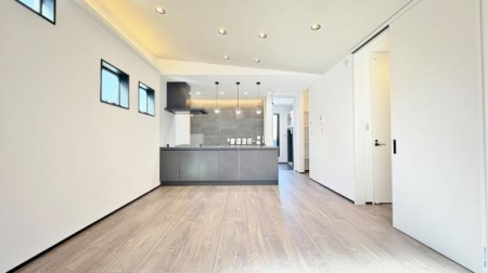 �����s���c�s�{���c�̐V�z��ˌ��Ẵ��r���O