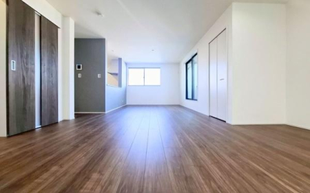 �_�ސ쌧���l�s�ߌ��擌����1���ڂ̐V�z��ˌ��Ẵ��r���O