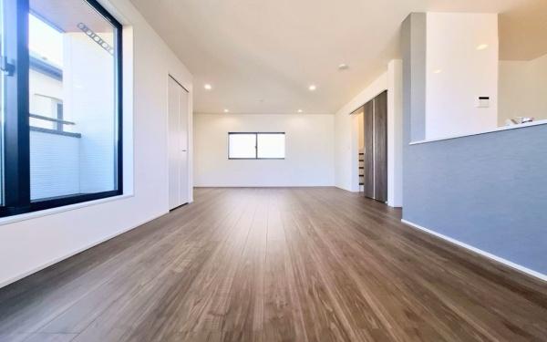 �_�ސ쌧���l�s�ߌ��擌����1���ڂ̐V�z��ˌ��Ẵ��r���O