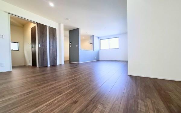 �_�ސ쌧���l�s�ߌ��擌����1���ڂ̐V�z��ˌ��Ẵ��r���O