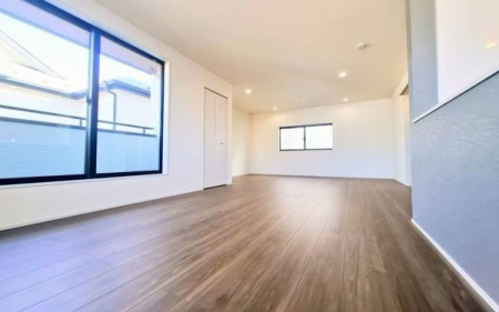 �_�ސ쌧���l�s�ߌ��擌����1���ڂ̐V�z��ˌ��Ẵ��r���O