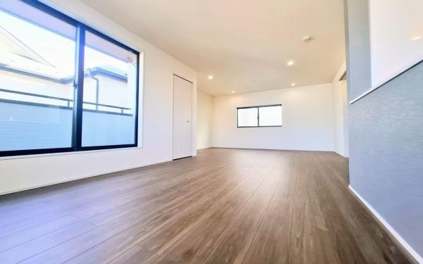 �_�ސ쌧���l�s�ߌ��擌����1���ڂ̐V�z��ˌ��Ẵ��r���O