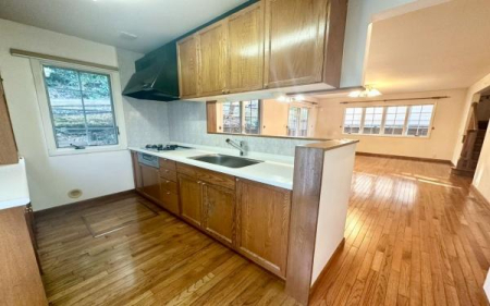 �_�ސ쌧���l�s�t��`�q�c1���ڂ̒��È�ˌ��ẴL�b�`��