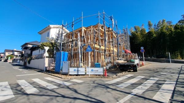 �_�ސ쌧���l�s����ѓc���̐V�z��ˌ��Ă̑O�ʓ��H�܂ތ��n�ʐ^