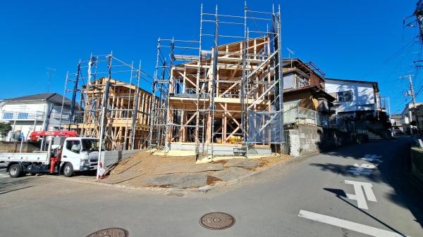 �_�ސ쌧���l�s����ѓc���̐V�z��ˌ��Ă̑O�ʓ��H�܂ތ��n�ʐ^