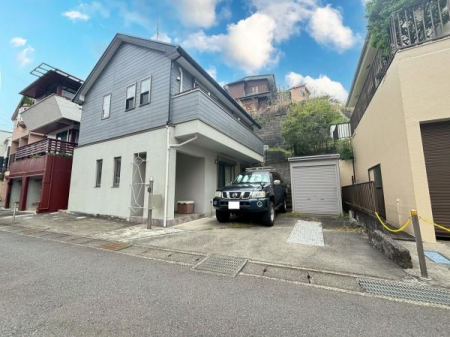 �_�ސ쌧���s�����扪��6���ڂ̒��È�ˌ��Ă̌��n�O�ώʐ^