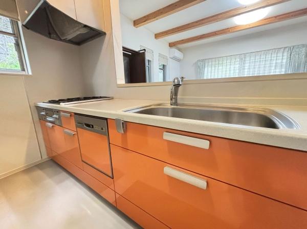 �_�ސ쌧���s�����扪��6���ڂ̒��È�ˌ��ẴL�b�`��