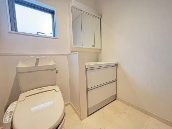 �_�ސ쌧���s�����扪��6���ڂ̒��È�ˌ��Ă̐��ʑ�E���ʏ�