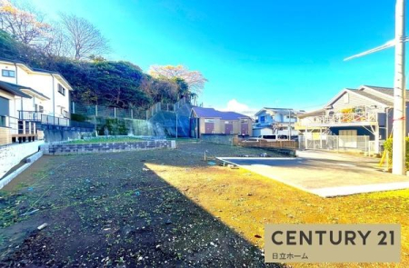 �_�ސ쌧���l�s����{�q��2���ڂ̐V�z��ˌ��Ă̑O�ʓ��H�܂ތ��n�ʐ^