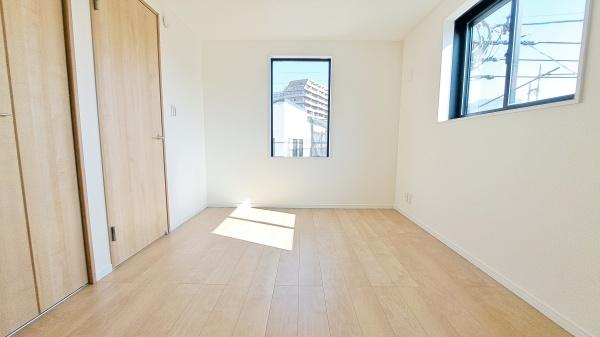 �_�ސ쌧���l�s��q��ێR1���ڂ̐V�z��ˌ��Ă̗m��