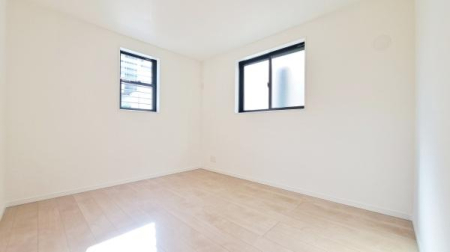 �_�ސ쌧���l�s��q��ێR1���ڂ̐V�z��ˌ��Ă̗m��