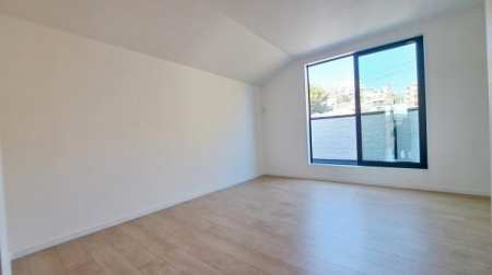 �_�ސ쌧���l�s��q��ێR1���ڂ̐V�z��ˌ��Ă̗m��