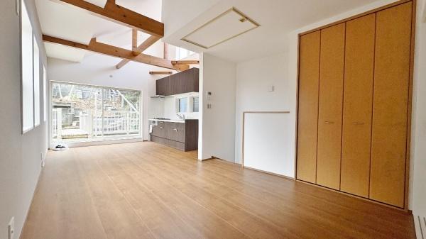 �_�ސ쌧���l�s�`������6���ڂ̒��È�ˌ��Ẵ��r���O