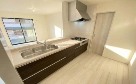 �_�ސ쌧���l�s����折���J��3���ڂ̐V�z��ˌ��ẴL�b�`��