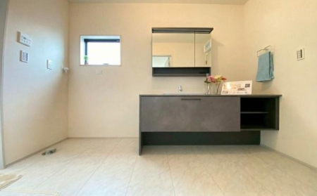 �_�ސ쌧���l�s����折���J��6���ڂ̐V�z��ˌ��Ă̐��ʑ�E���ʏ�