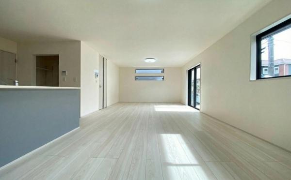 �_�ސ쌧���l�s����折���J��6���ڂ̐V�z��ˌ��Ẵ��r���O