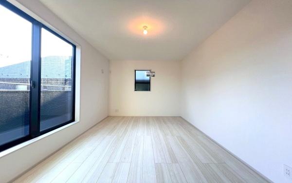 �_�ސ쌧���l�s���������̐V�z��ˌ��Ă̎q������