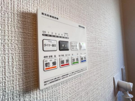 �_�ސ쌧���l�s���������̐V�z��ˌ��Ă̗���