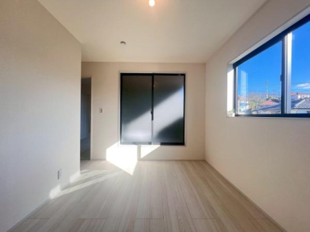 �_�ސ쌧���l�s����搼��2���ڂ̐V�z��ˌ��Ă̐Q��