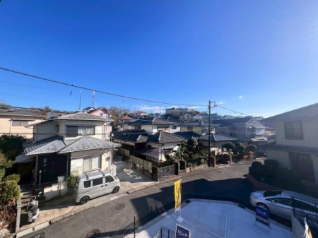 �_�ސ쌧���l�s����搼��2���ڂ̐V�z��ˌ��Ă̏Z�˂���̒��]�ʐ^