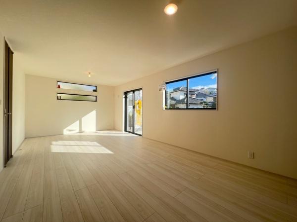 �_�ސ쌧���l�s����搼��2���ڂ̐V�z��ˌ��Ẵ��r���O