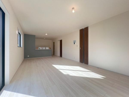 �_�ސ쌧���l�s����搼��2���ڂ̐V�z��ˌ��Ẵ��r���O