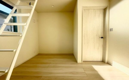 �_�ސ쌧���l�s�ߌ��擌����3���ڂ̐V�z��ˌ��Ă̎q������