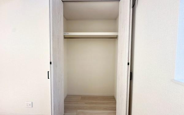 �_�ސ쌧���l�s�ߌ��擌����3���ڂ̐V�z��ˌ��Ă̎��[