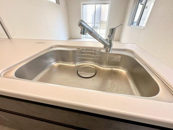 �_�ސ쌧���l�s�ߌ��擌����3���ڂ̐V�z��ˌ��ẴL�b�`��