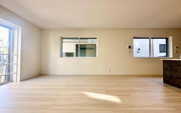 �_�ސ쌧���l�s�ߌ��擌����3���ڂ̐V�z��ˌ��Ẵ��r���O