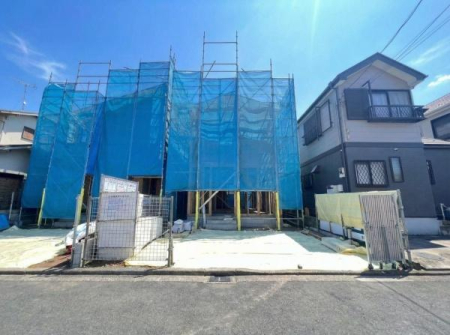 �_�ސ쌧���l�s�����\����ʂ̐V�z��ˌ��Ă̑O�ʓ��H�܂ތ��n�ʐ^