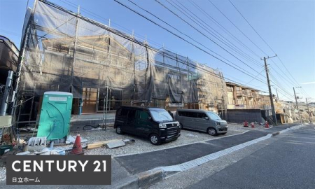 �_�ސ쌧����s�勘�̐V�z��ˌ��Ă̑O�ʓ��H�܂ތ��n�ʐ^