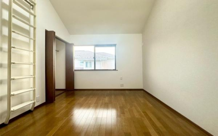 �_�ސ쌧���l�s�t��j��2���ڂ̒��È�ˌ��Ă̎q������