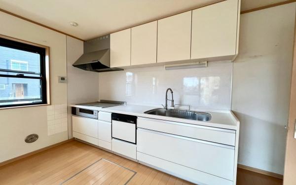 �_�ސ쌧���l�s���J�扺���J1���ڂ̒��È�ˌ��ẴL�b�`��