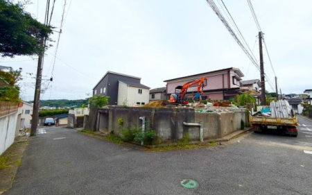 �_�ސ쌧���l�s�h��T�䒬�̓y�n�̑O�ʓ��H�܂ތ��n�ʐ^