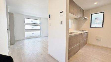 �_�ސ쌧���l�s��q�撆�l���̐V�z��ˌ��Ẵ��r���O