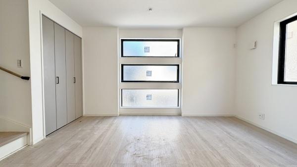 �_�ސ쌧���l�s��q�撆�l���̐V�z��ˌ��Ẵ��r���O