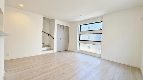 �_�ސ쌧���l�s��q�撆�l���̐V�z��ˌ��Ẵ��r���O