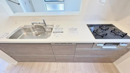 �_�ސ쌧���l�s��q�撆�l���̐V�z��ˌ��ẴL�b�`��