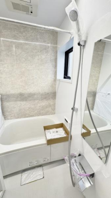 �_�ސ쌧���l�s��q�撆�l���̐V�z��ˌ��Ă̗���