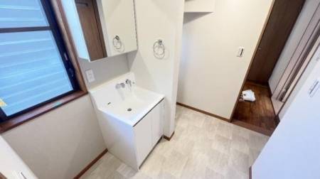 �_�ސ쌧���l�s���J�戢�v�a��3���ڂ̒��È�ˌ��Ă̐��ʑ�E���ʏ�