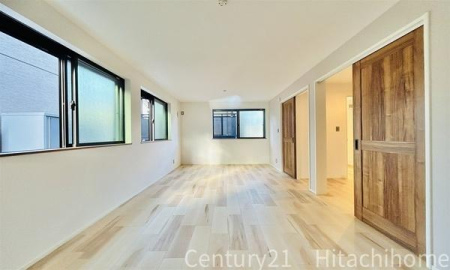 �_�ސ쌧���l�s�΋�u���̐V�z��ˌ��Ă̎q������