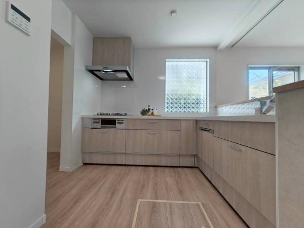 �_�ސ쌧���s�{�O��n��3���ڂ̒��È�ˌ��ẴL�b�`��