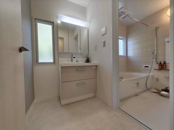 �_�ސ쌧���s�{�O��n��3���ڂ̒��È�ˌ��Ă̐��ʑ�E���ʏ�