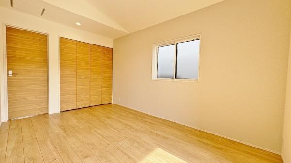 �_�ސ쌧����s�H��5���ڂ̐V�z��ˌ��Ă̗m��