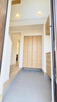 �_�ސ쌧����s�H��5���ڂ̐V�z��ˌ��Ă̌���